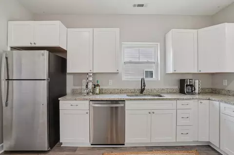 Kitchen - 152 Eno Rd, Dickson, TN 37055 photo 4 of 6