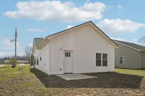 Exterior - 152 Eno Rd, Dickson, TN 37055 photo 4 of 6
