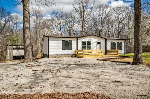 8130 Oak Springs Rd, Nunnelly, TN 37137