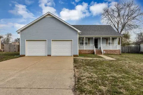 490 Stones River Ln, Murfreesboro, TN 37128