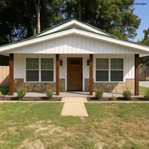 Exterior - 502 E Market St, Decherd, TN 37324 photo 2 of 2
