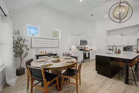 Dining - 5310 Pointer Pl, Murfreesboro, TN 37129 photo 2 of 2
