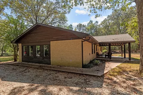 Exterior - 5 Eagle Creek Loop, Buchanan, TN 38222 photo 5 of 12