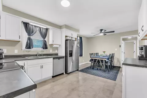 5047 Collinwood Dr, Clarksville, TN 37042