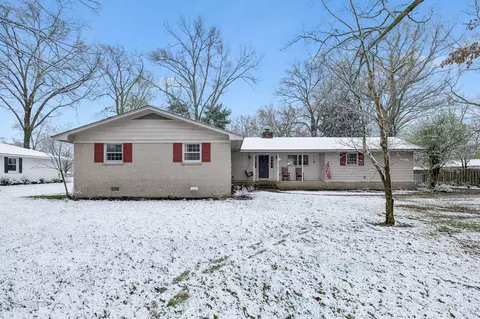 521 Westwood Dr, Tullahoma, TN 37388