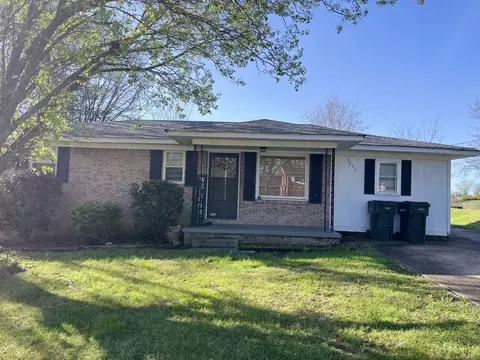 1035 N 3rd St, Pulaski, TN 38478