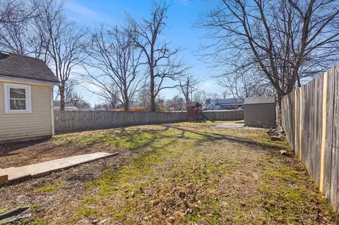 Exterior - 1309 Batts Blvd, Springfield, TN 37172 photo 2 of 3