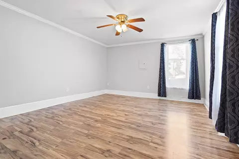 Living - 1309 Batts Blvd, Springfield, TN 37172 photo 1 of 4