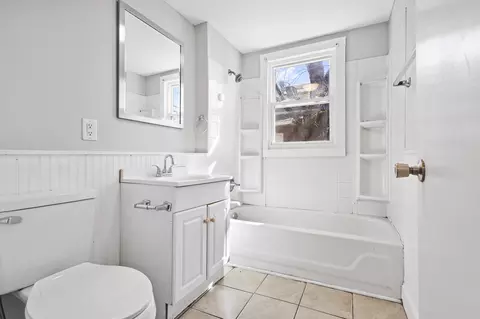 Bath - 1309 Batts Blvd, Springfield, TN 37172 photo 2 of 2