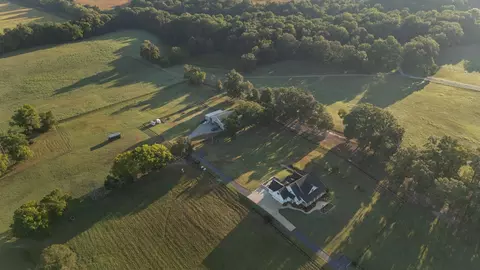 1421 Lawrence Ln, Springfield, TN 37172