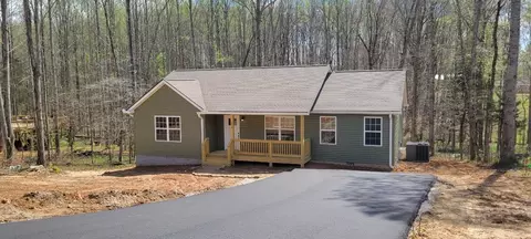 478 Hickory Ln, Sparta, TN 38583