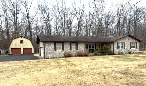 1106 Carole Anne Dr, Woodbury, TN 37190