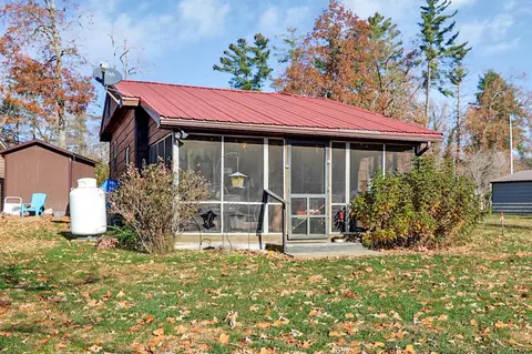 75 Linger Lake Ln, Crossville, TN 38571