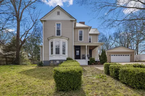 Exterior - 504 5th Ave W, Springfield, TN 37172 photo 2 of 10