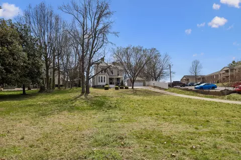 Exterior - 504 5th Ave W, Springfield, TN 37172 photo 10 of 10