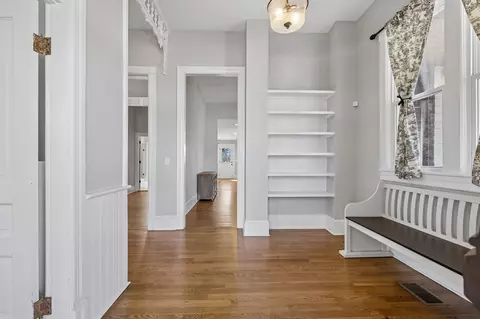 Entry Way - 504 5th Ave W, Springfield, TN 37172 photo 2 of 5