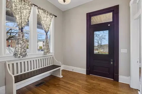 Entry Way - 504 5th Ave W, Springfield, TN 37172 photo 1 of 5