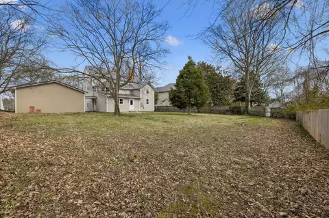 Exterior - 504 5th Ave W, Springfield, TN 37172 photo 9 of 10
