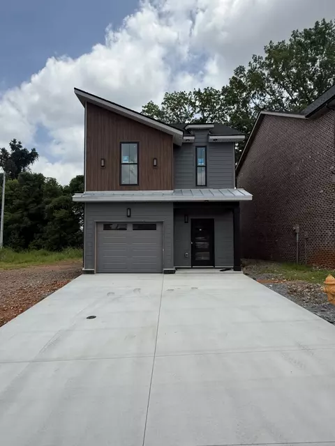 57 Holland Park W, Clarksville, TN 37043