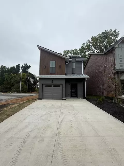 57 Holland Park W, Clarksville, TN 37043