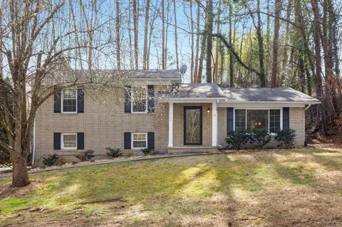 1307 18th St NW, Cleveland, TN 37311