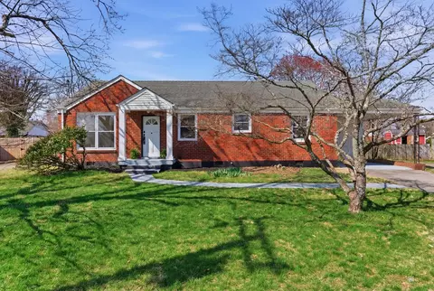 2228 Ravenwood Dr, Nashville, TN 37216