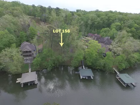 156 Porch Swing Cv, Savannah, TN 38372