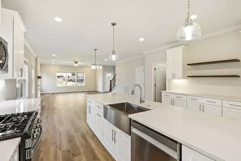 1751 16th Ave N, Nashville, TN 37208