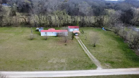 5160 Hillcrest Ln, Culleoka, TN 38451