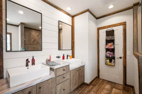 Bath - 67 Lackey Rd, Kelso, TN 37348 photo 4 of 13