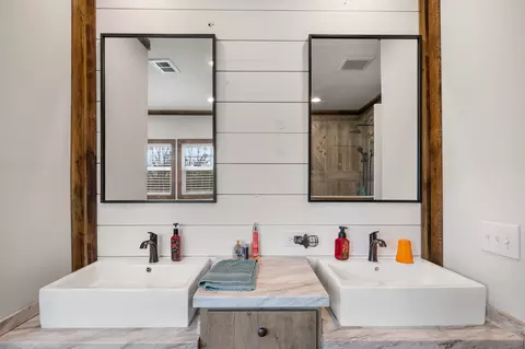 Bath - 67 Lackey Rd, Kelso, TN 37348 photo 6 of 13