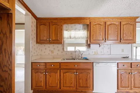 Kitchen - 67 Lackey Rd, Kelso, TN 37348 photo 10 of 12