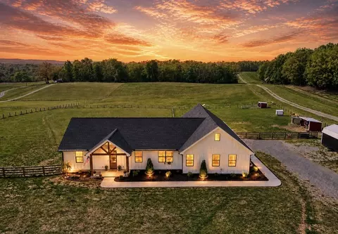 625 Robert Smith Rd, Mcminnville, TN 37110