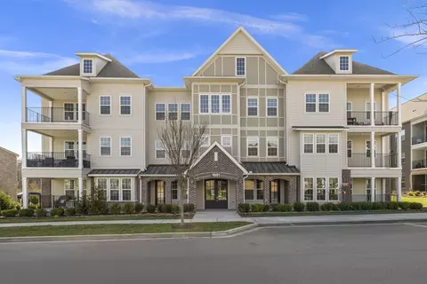 1801 Shadow Green Dr #303, Franklin, TN 37064