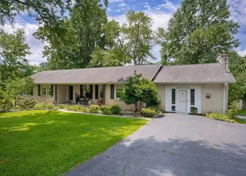 359 Cc Camp Rd, Cookeville, TN 38501