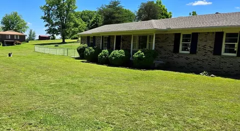 420 General Forrest Dr, Bruceton, TN 38317
