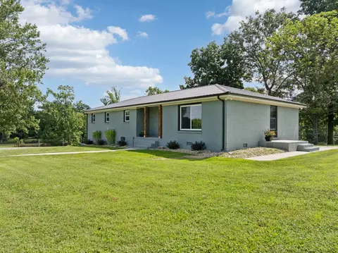 460 Grosch Rd, Manchester, TN 37355