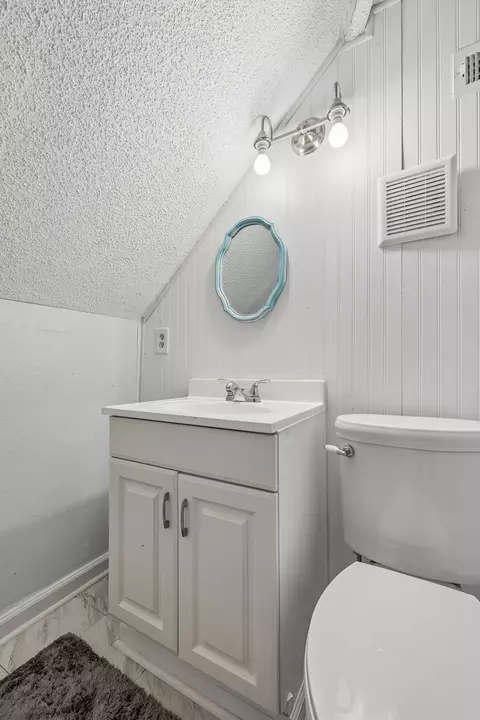 Bath - 500 5th Ave E, Springfield, TN 37172 photo 6 of 6