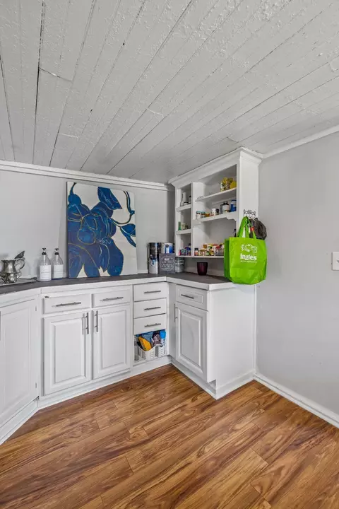 Kitchen - 500 5th Ave E, Springfield, TN 37172 photo 5 of 5