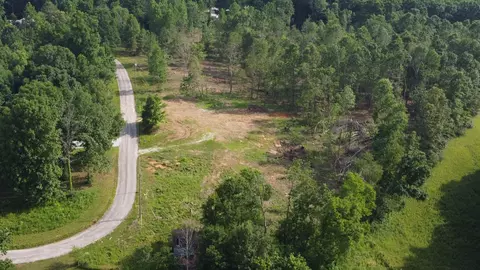 150 Dogwood Ln, Leoma, TN 38468