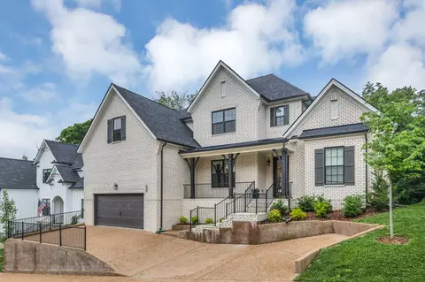 8040 Still Spring Ridge Dr, Nashville, TN 37221