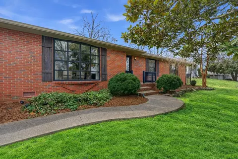 6725 Currywood Dr, Nashville, TN 37205