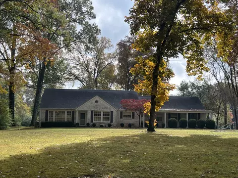 614 Vosswood Dr, Nashville, TN 37205