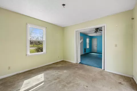 Living - 600 10th Ave E, Springfield, TN 37172 photo 4 of 6