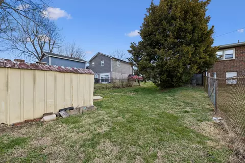 Exterior - 600 10th Ave E, Springfield, TN 37172 photo 5 of 11