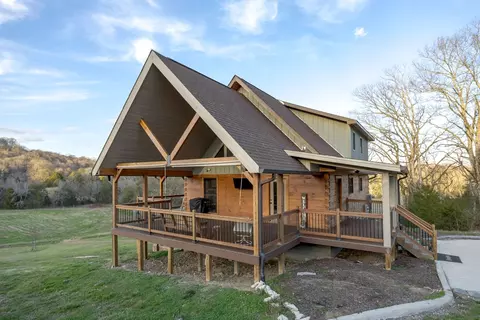 1565 Old Elkton Pike, Dellrose, TN 38453