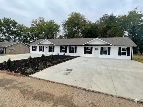 111 W End Ave, Shelbyville, TN 37160