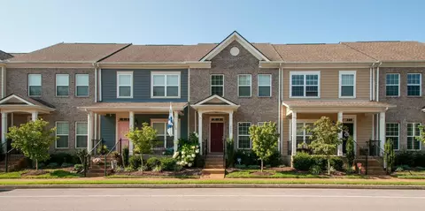 6727 Sunnywood Dr, Nashville, TN 37211