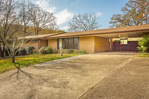 1014 Rivermont Pl, Chattanooga, TN 37415