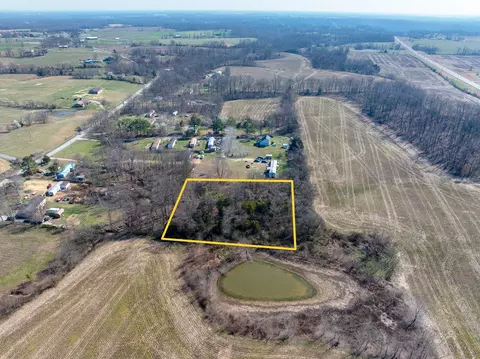 98 Andrea Ln, Westmoreland, TN 37186